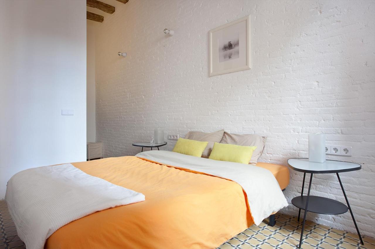 Borrell - Near Ramblas บาร์เซโลนา ภายนอก รูปภาพ